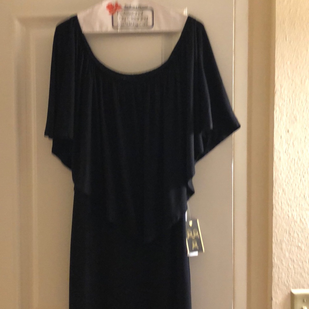 . . Can wear it three ways. See picture attached